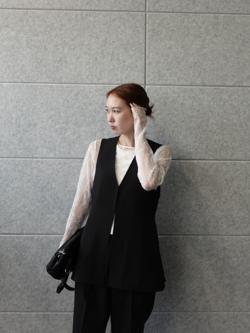 mitsukiさんの「INDIVI｜Comfy SET UP｜イージーテーパードパンツ【セットアップ対応／通勤/カセット服】」を使ったコーディネート
