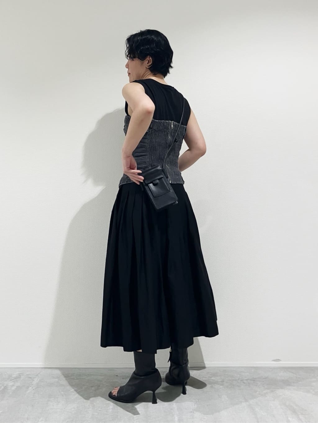 Cさんの「HIROKO HAYASHI｜BARBERA(バルベーラ)スマホポシェット」を使ったコーディネート