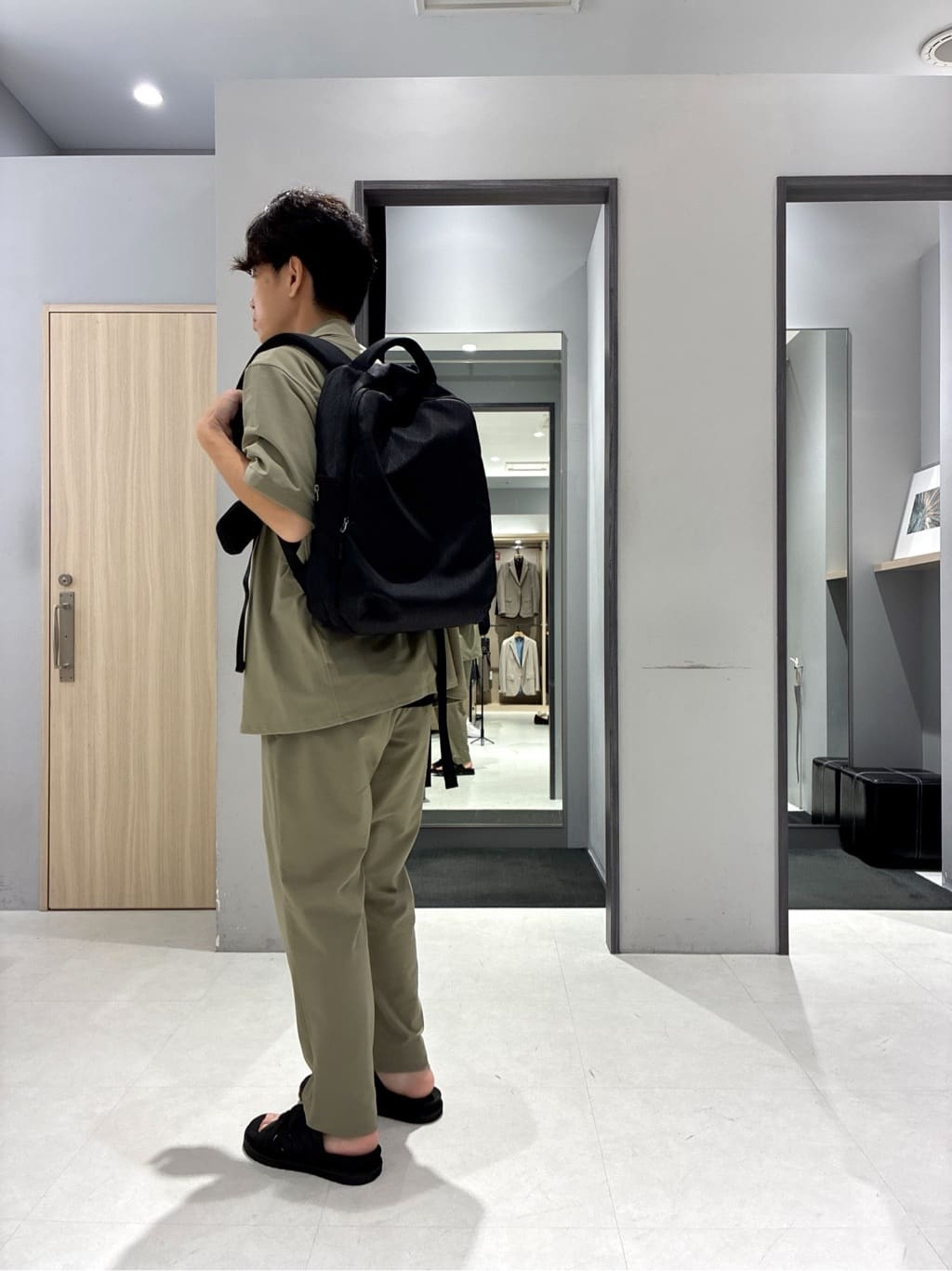 わいずみさんの「TAKEO KIKUCHI｜【COOL CITY WEAR】エアートール オープンカラーシャツ /接触冷感・通気性」を使ったコーディネート