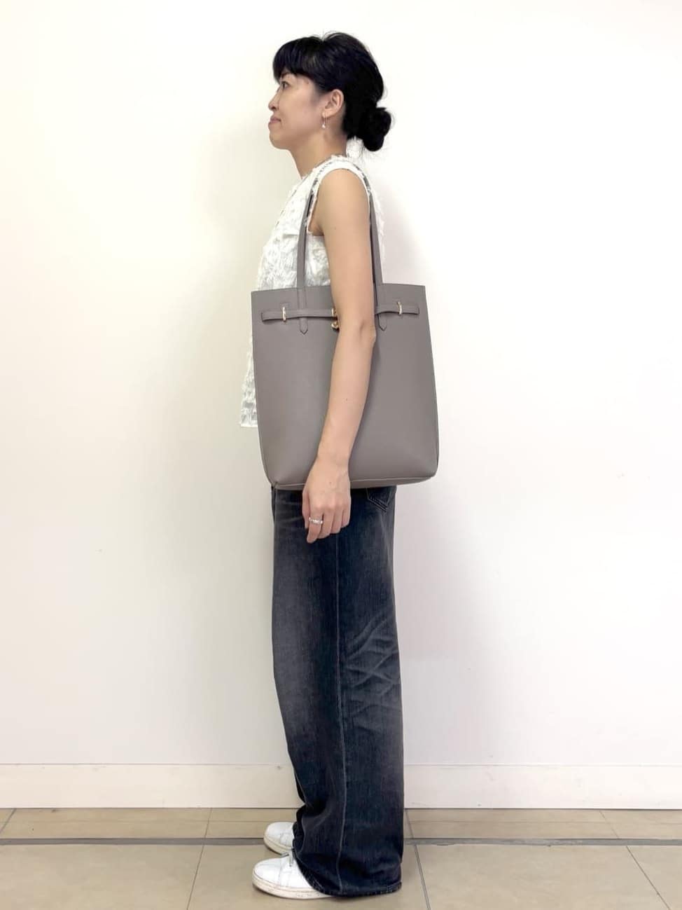 Harukaさんの「DRESSTERIOR｜ヴィンテージ加工ワイドデニムパンツ」を使ったコーディネート
