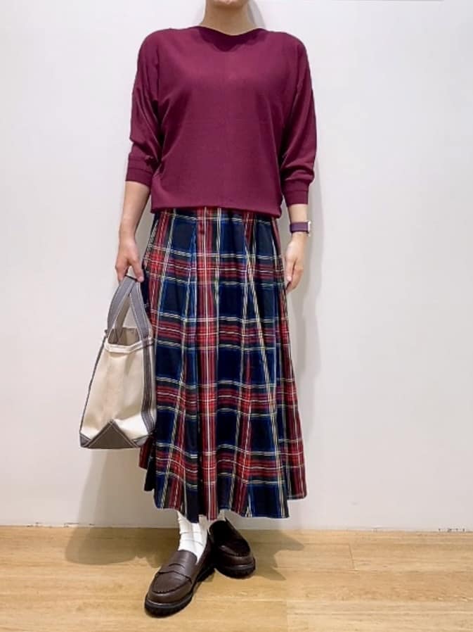 Hamaさんの「Dessin｜【洗える】後ろボタンニットプルオーバー七分袖」を使ったコーディネート