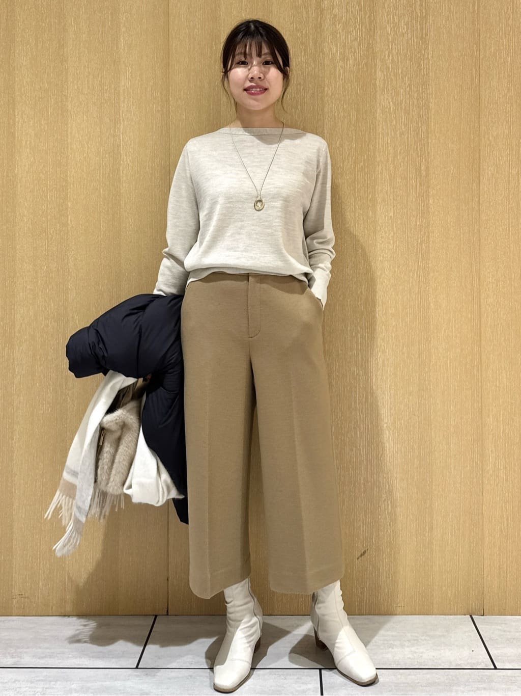nanaさんの「UNTITLED｜【アンサンブル可/洗える】シルクウールカシミヤ ドルマンスリーブニット」を使ったコーディネート