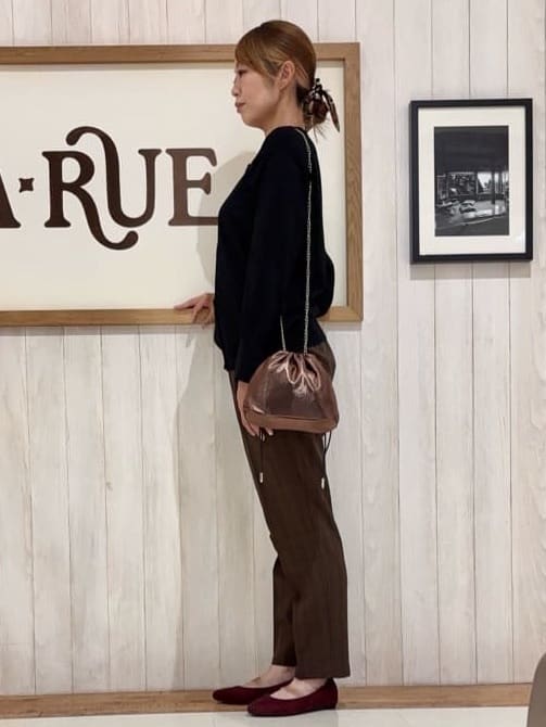 みきぽんさんの「SHOO･LA･RUE｜【S-LL/チェック柄アソート】脚のラインをきれいに見せる タックテーパードパンツ」を使ったコーディネート