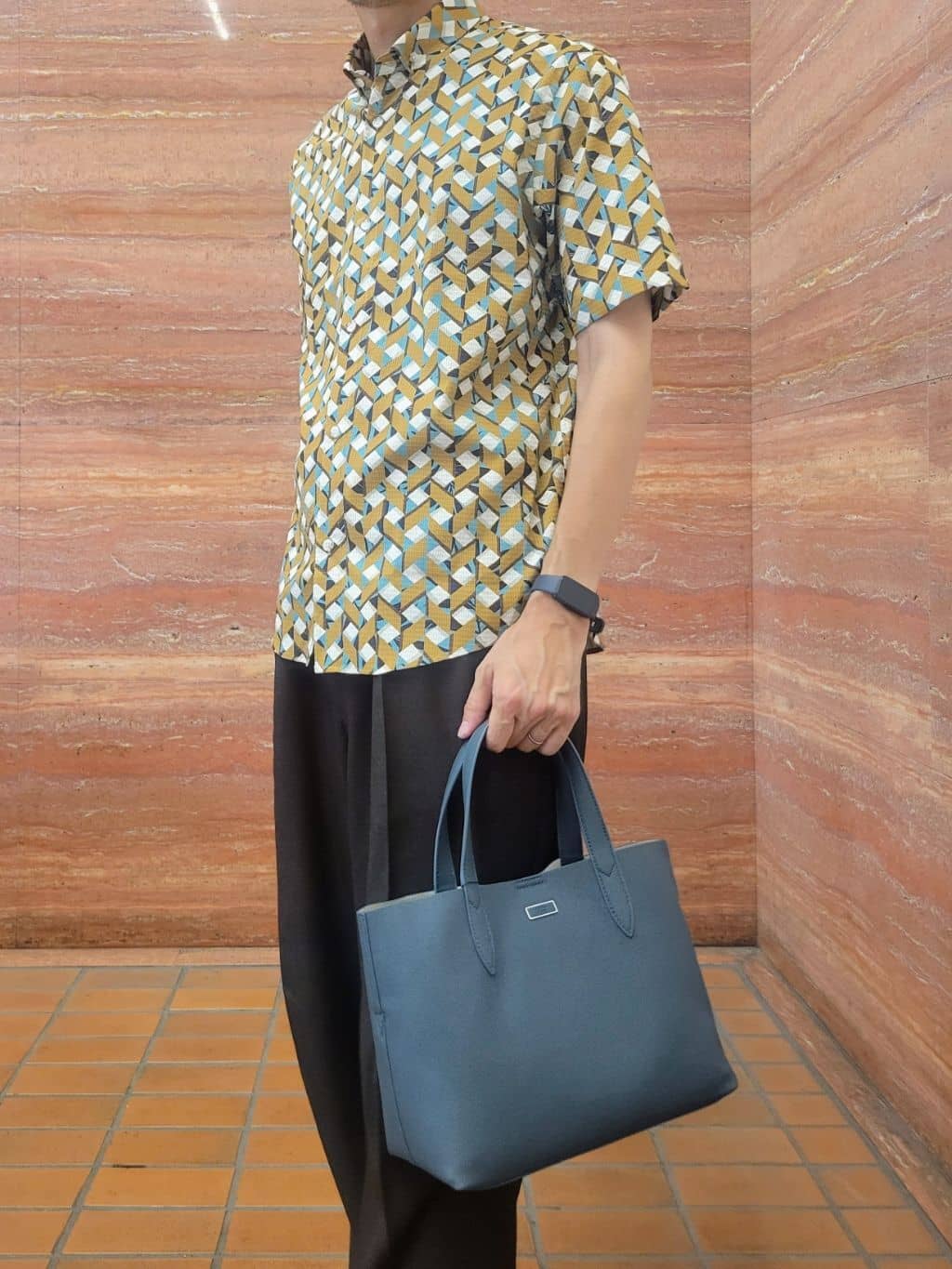 piroyaさんの「TAKEO KIKUCHI｜【COOL CITY WEAR】籠目アート柄 サッカーシャツ /通気性」を使ったコーディネート