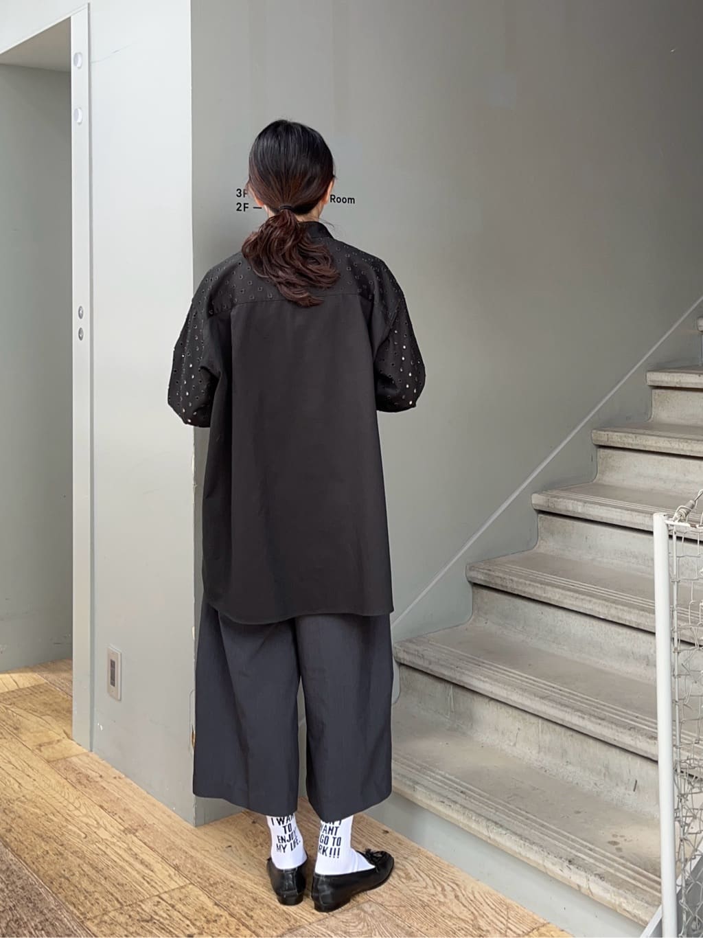 神野（jinno）さんの「TAKEO KIKUCHI｜ツイルオパールオーバーシャツ」を使ったコーディネート