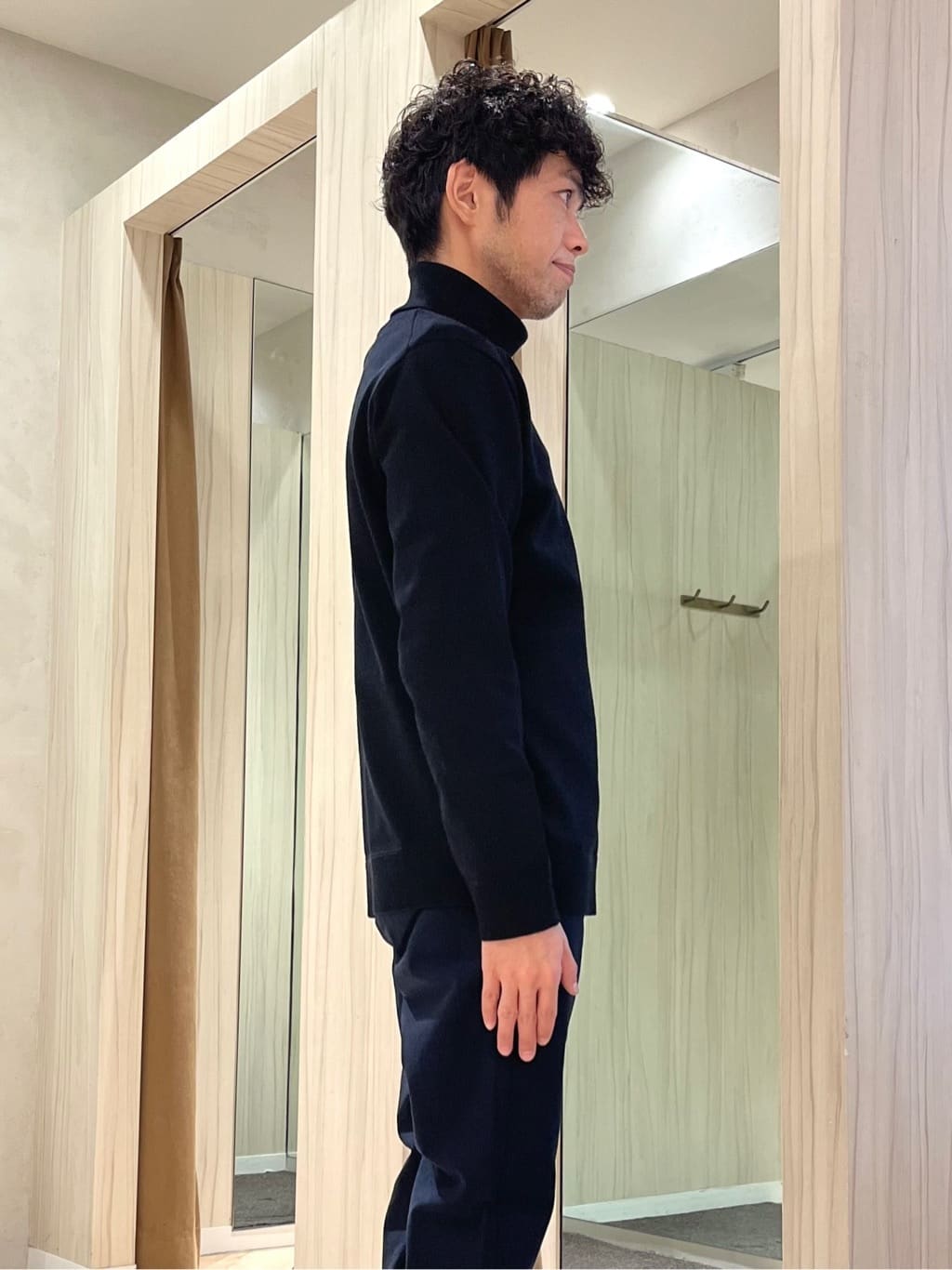 URAさんの「TAKEO KIKUCHI｜カシミヤブレンド ビーバー調ステンカラーコート」を使ったコーディネート