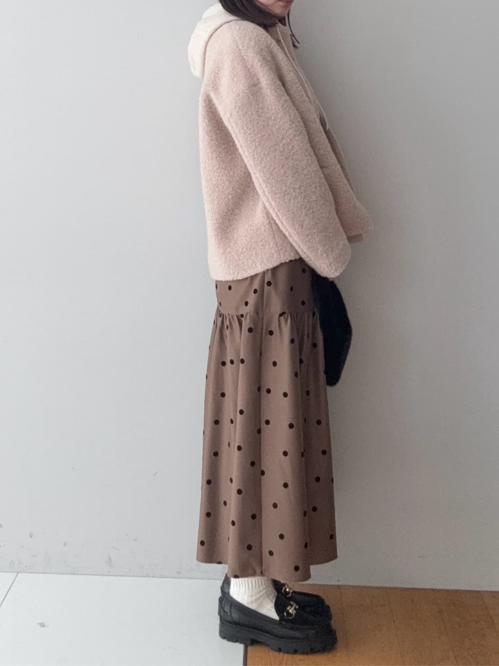 BUNさんの「DRESSTERIOR｜カシミヤブレンドフードニット」を使ったコーディネート