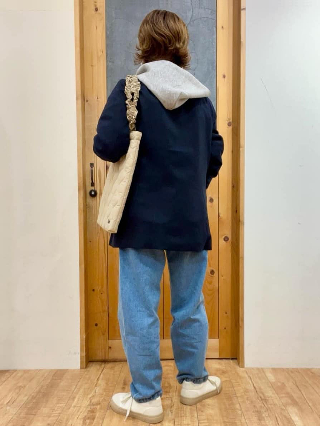 ゆみさんの「SHOO･LA･RUE｜グラフィックアソート ベーシックロンT」を使ったコーディネート