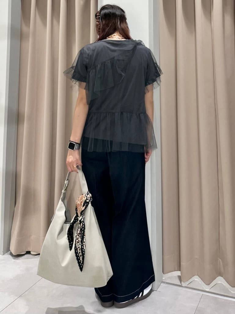 cottonさんの「THE SHOP TK｜【セットアイテム】チュール&times;ロゴTシャツ/洗える」を使ったコーディネート