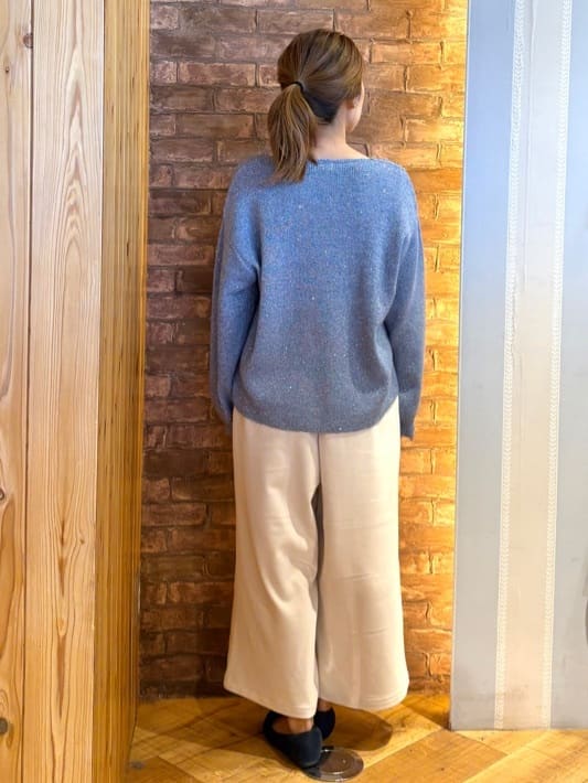 mieさんの「SHOO･LA･RUE｜【S-LL】きらっと華やぐ　大人のスパンコールニット」を使ったコーディネート