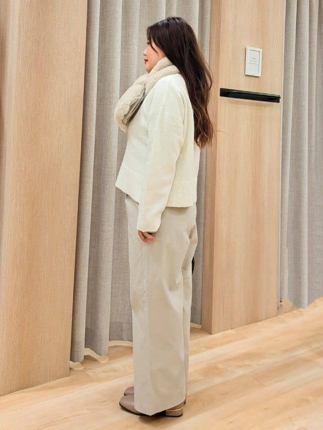 ふるさんの「grove｜【洗える】レイヤードにもおすすめ！サイド釦ニット」を使ったコーディネート