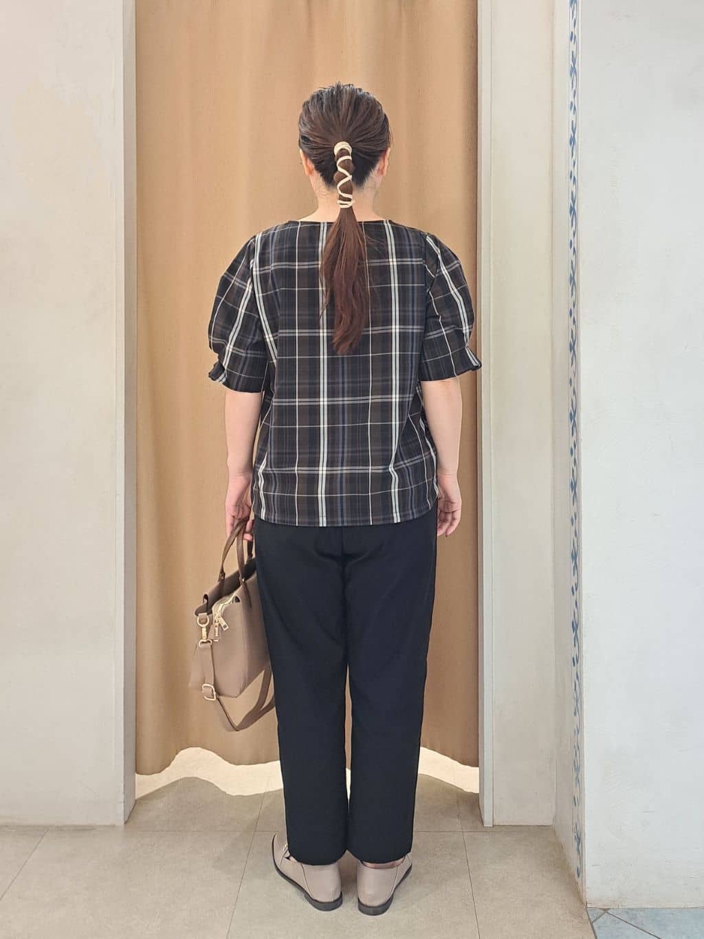 sho*さんの「SHOO･LA･RUE｜【S-LL/5分袖】お袖タックできれいに魅せる 大人のチェックブラウス」を使ったコーディネート