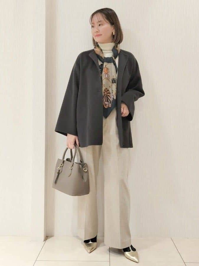 naokoさんの「UNTITLED｜【ミディ丈/軽やか】セミラグランリバー コート」を使ったコーディネート