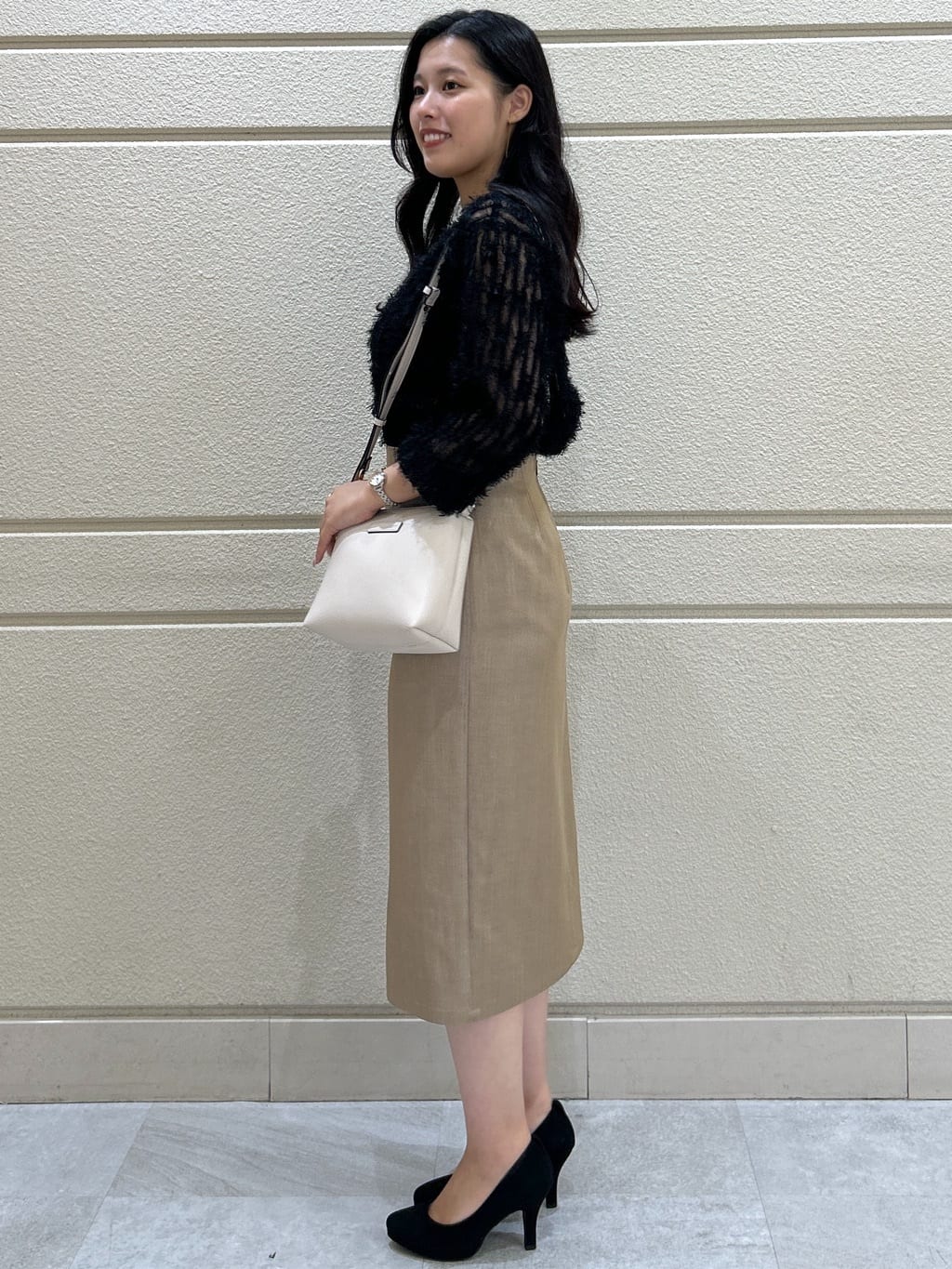 Momokaさんの「COUP DE CHANCE｜【手洗い可／日本製】フェザーチュールのブラウス」を使ったコーディネート