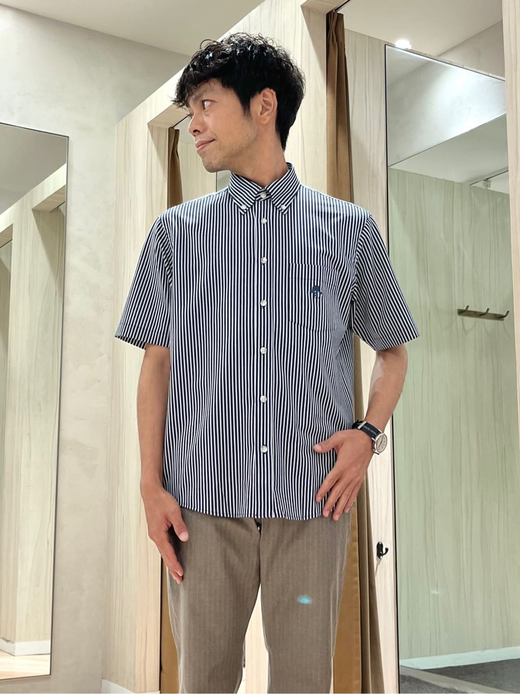 URAさんの「TAKEO KIKUCHI｜【COOL CITY WEAR】ストライプジャージ ボタンダウンシャツ /接触冷感」を使ったコーディネート