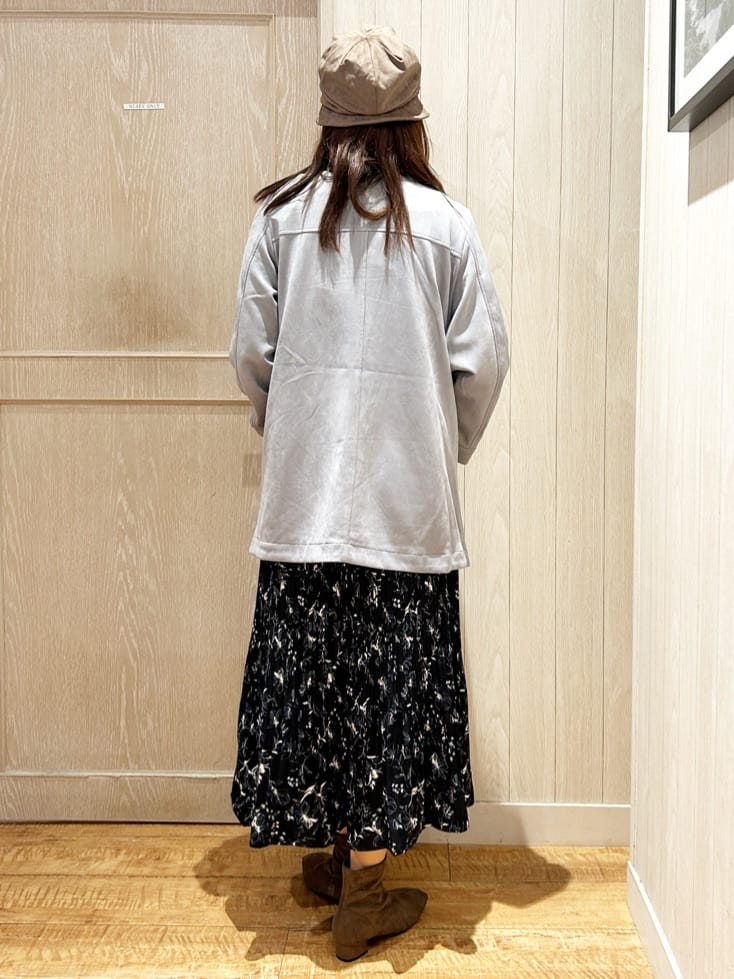 yukaさんの「SHOO･LA･RUE｜【S-LL】上品さを纏う やわらかフェイクスエード ミドル丈ブルゾン」を使ったコーディネート