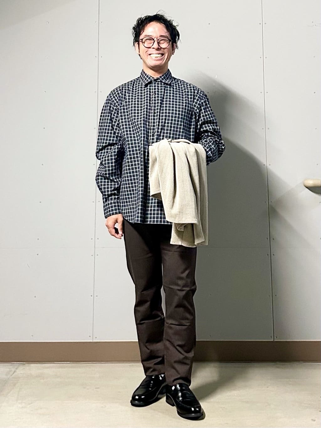 KENJI Iさんの「THE SHOP TK｜【セットでお買い得！】モールニットカーディガン＋長袖Tシャツ　洗濯機OK/吸水速乾・毛玉になりにくい」を使ったコーディネート