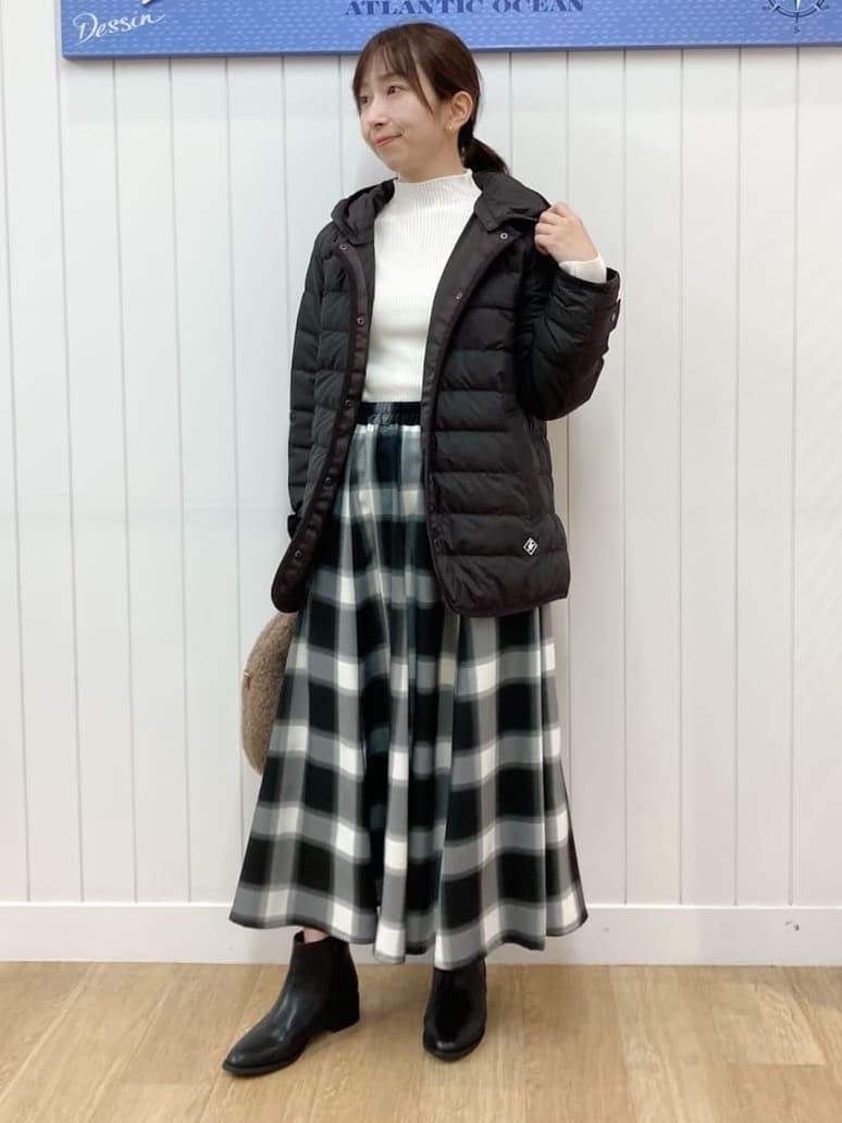 yoshiさんの「Dessin｜【撥水・2WAY】ミュラーダウンコートミドル丈」を使ったコーディネート