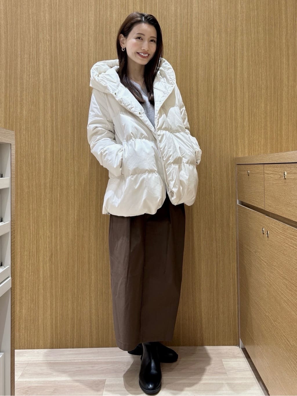 maiさんの「OPAQUE.CLIP｜Vネックラメニット【洗濯機OK】」を使ったコーディネート
