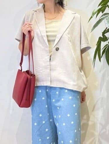 misakiさんの「SHOO･LA･RUE｜【S-LL】周りと差がつく デイジー柄デニムワイドパンツ」を使ったコーディネート