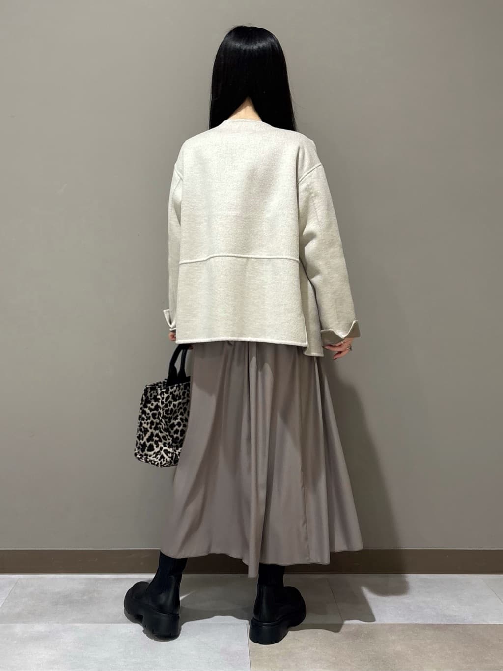 KEIKOさんの「INDIVI｜【配色デザイン／ショート丈】ウールリバー ノーカラーコート」を使ったコーディネート