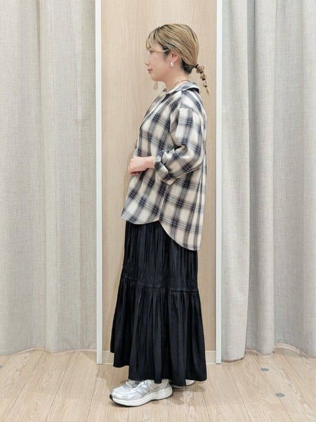 minさんの「grove｜今の季節にちょうどいい　オンブレーチェックシャツ」を使ったコーディネート