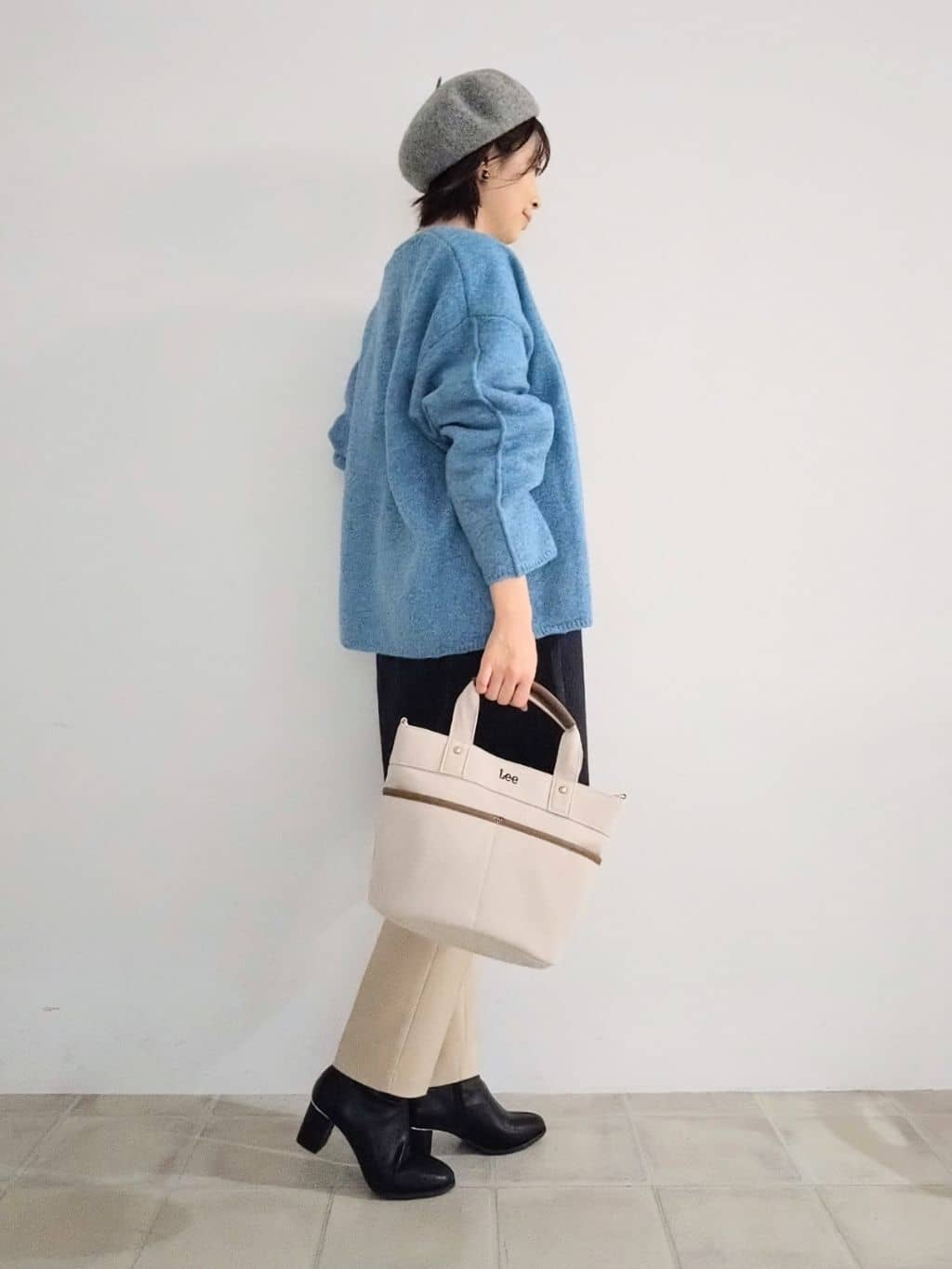 miomioさんの「SHOO･LA･RUE｜【洗濯機可】ふわっと軽く羽織れる オーバーサイズカーディガン」を使ったコーディネート