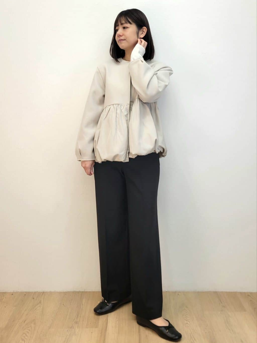 LISAさんの「OPAQUE.CLIP｜ウールライクペプラムドッキングアウター【洗濯機洗い可】」を使ったコーディネート