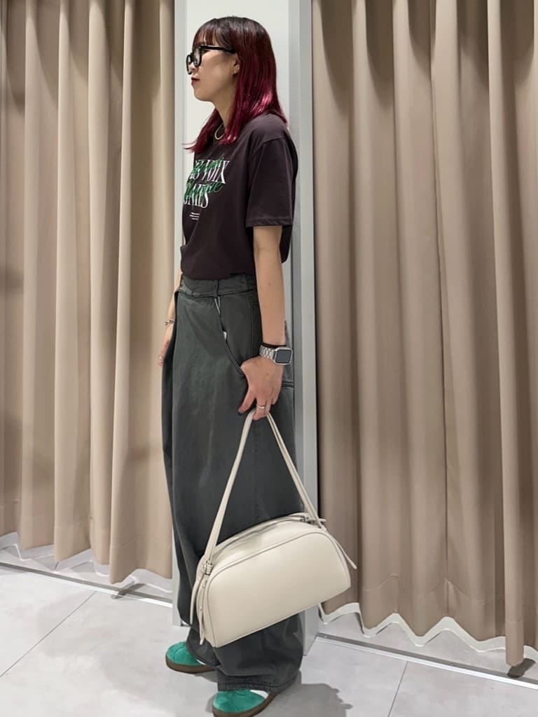cottonさんの「THE SHOP TK｜フォトアソートTシャツ【接触冷感/UV/毛玉になりにくい/洗濯機OK】」を使ったコーディネート
