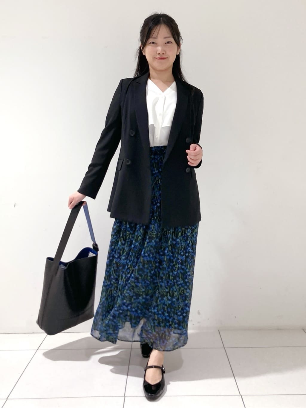 momokoさんの「INDIVI｜【軽く羽織れる！】ダブルジャケット」を使ったコーディネート