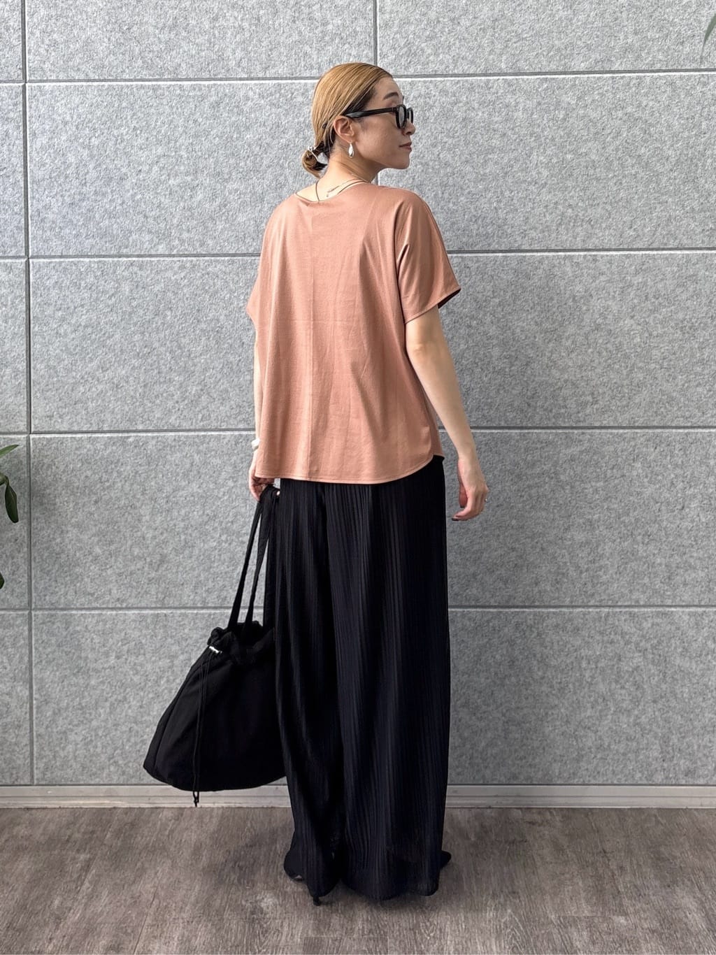 kotakiさんの「INDIVI｜【インナーとしても活躍！】シンプルTシャツ」を使ったコーディネート