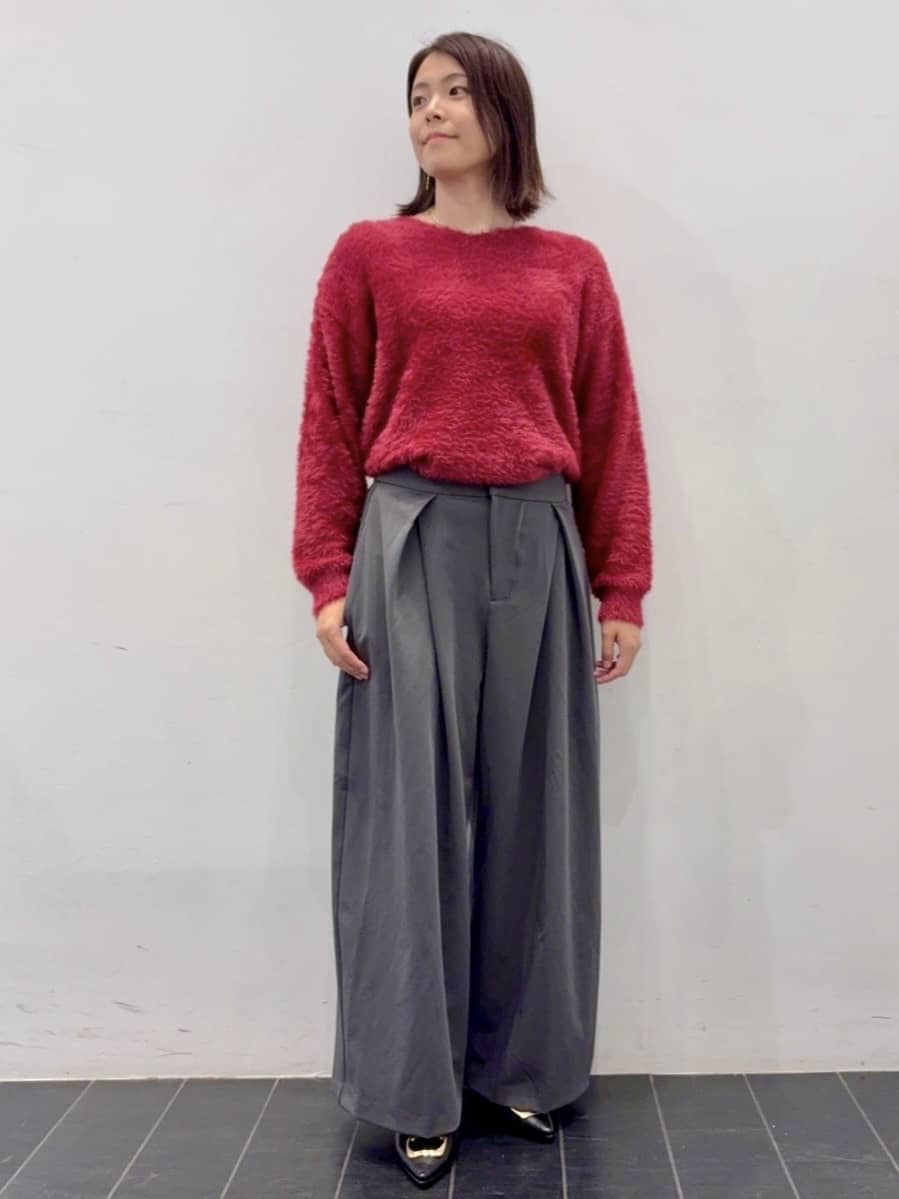 おしずさんの「THE SHOP TK｜【華やかで柔らか】ふわふわフェザーニット/洗える・前後2WAY」を使ったコーディネート