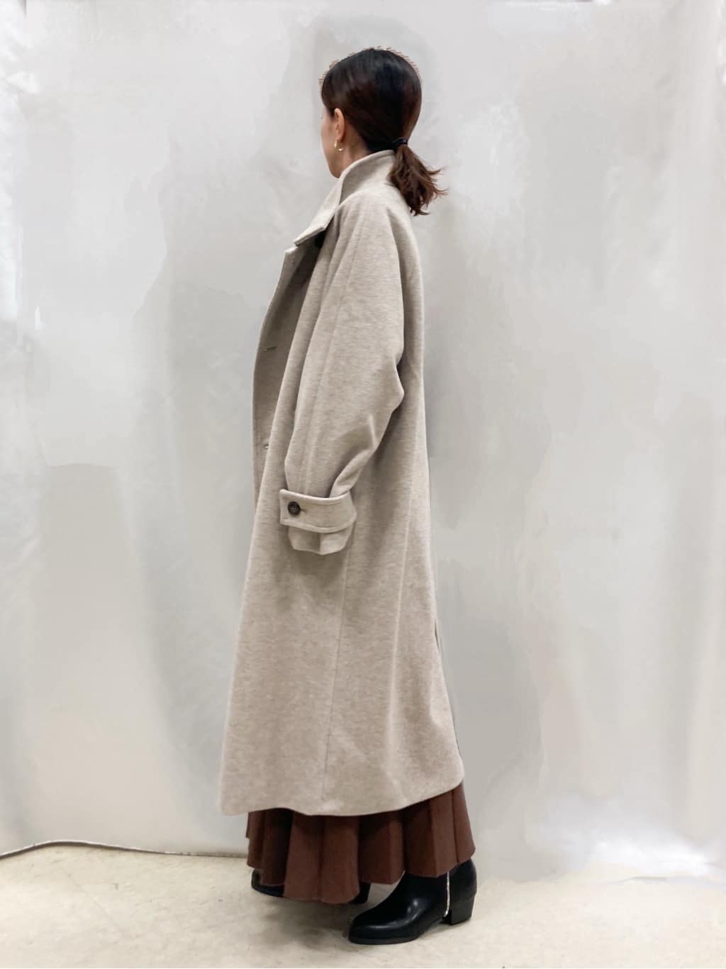 thさんの「SHOO･LA･RUE｜【高レビュー/セットアップ可】女性らしさ際立つ 洗えるもちもちニットスカート」を使ったコーディネート