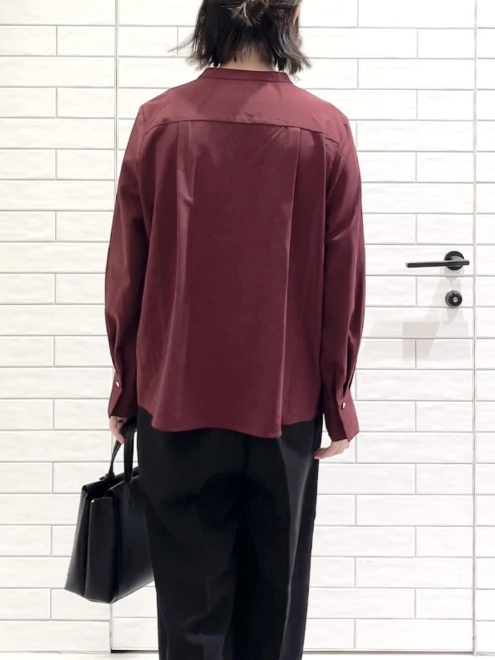しおりさんの「OPAQUE.CLIP｜タックスキッパーブラウス【洗濯機OK】」を使ったコーディネート