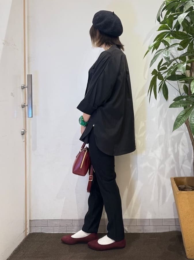 misakiさんの「SHOO･LA･RUE｜【S-LL/洗濯後しわになりにくい】コットン風 前あきドルマンブラウス」を使ったコーディネート