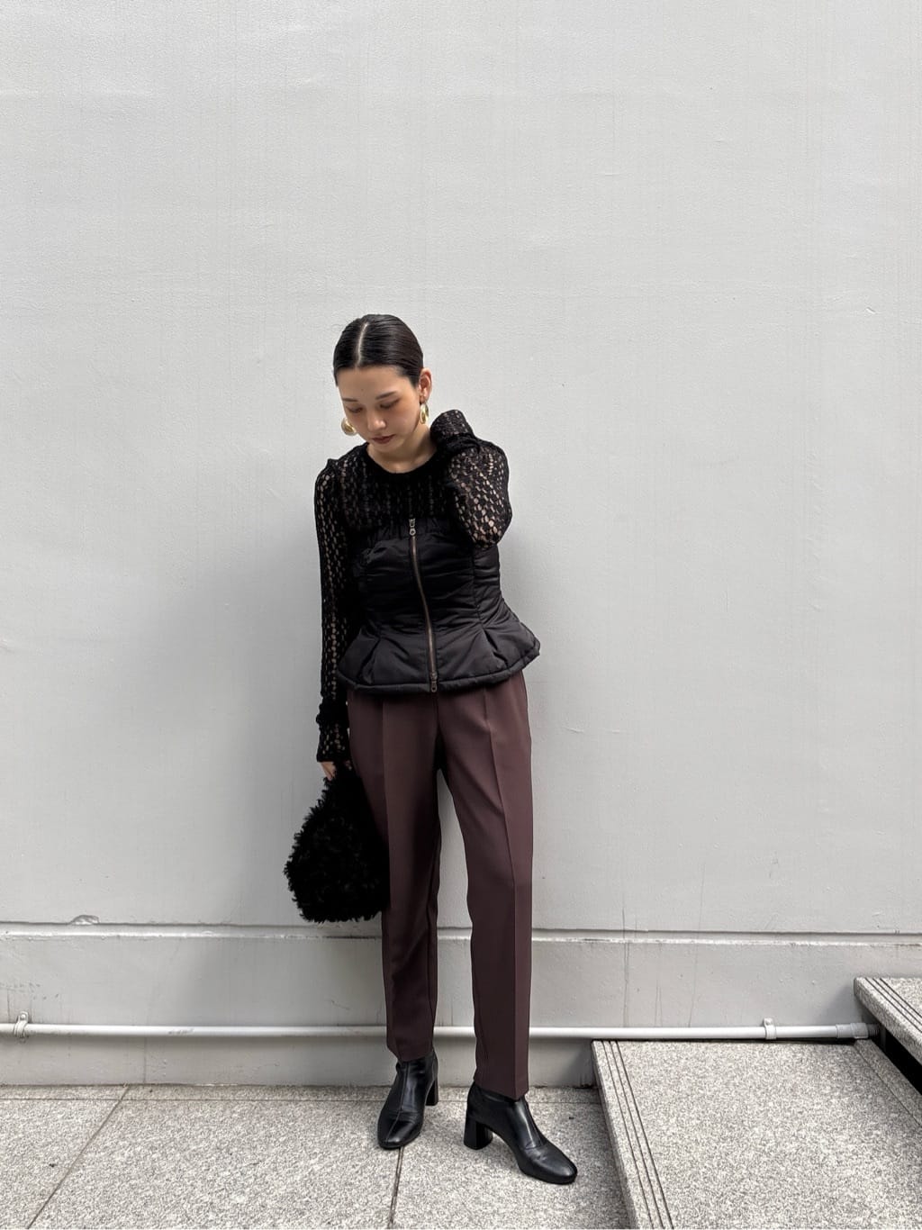 ayanoさんの「INDIVI｜Comfy SET UP｜イージーテーパードパンツ【セットアップ対応／通勤/カセット服】」を使ったコーディネート