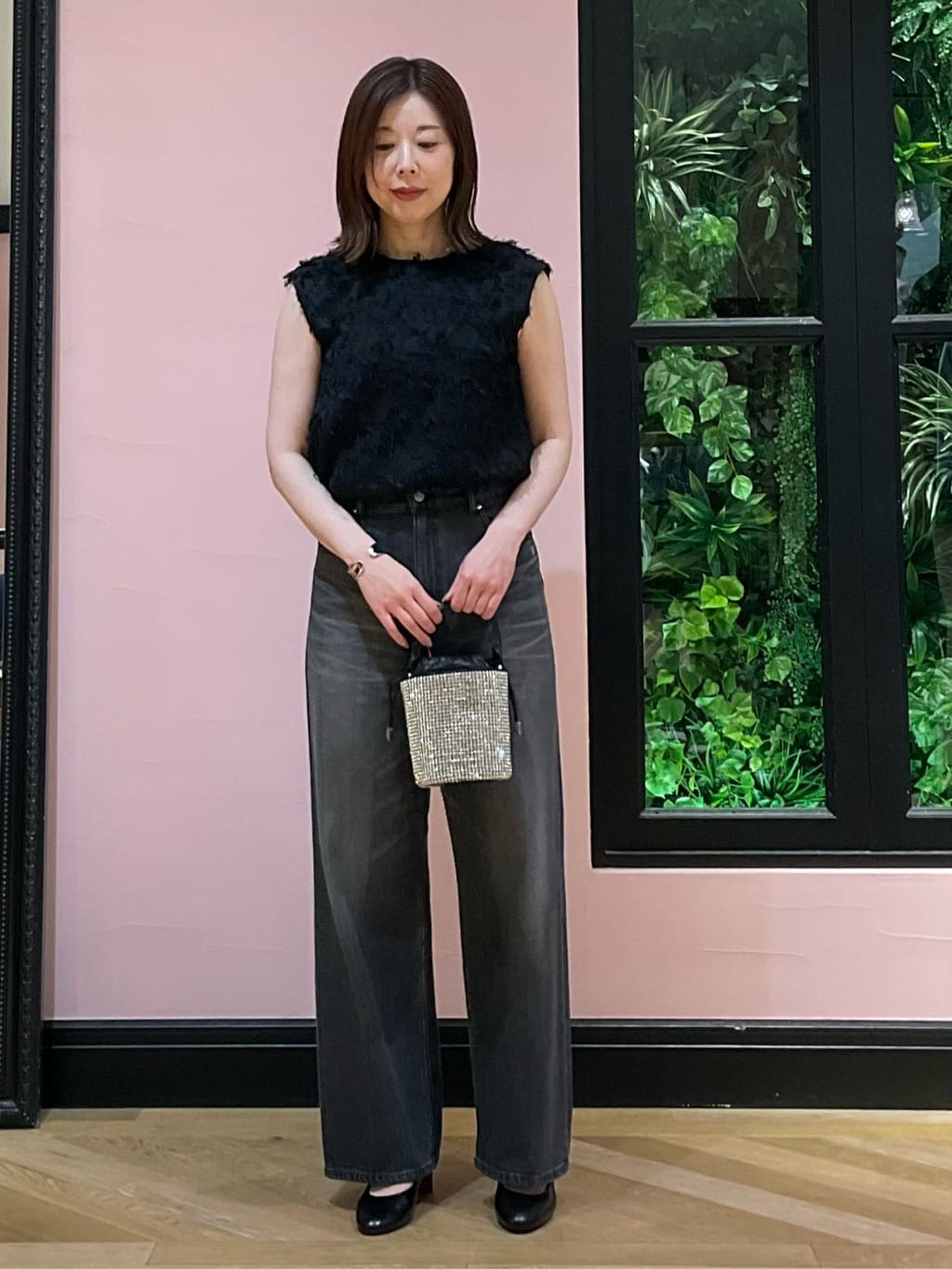 maruさんの「DRESSTERIOR｜ヴィンテージ加工ワイドデニムパンツ」を使ったコーディネート