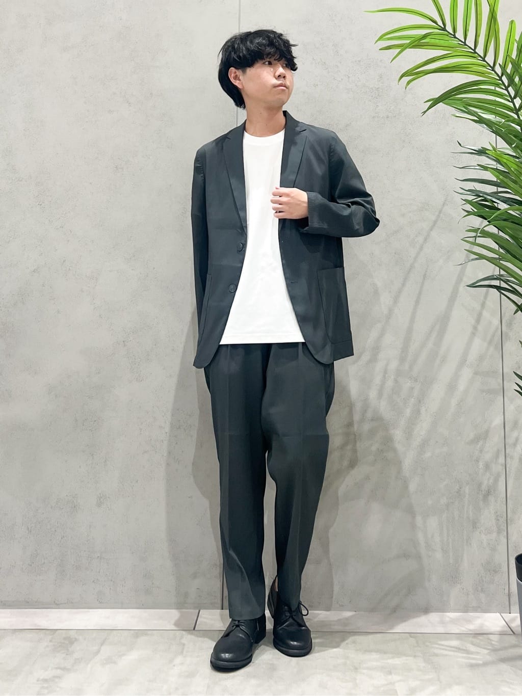 SHI-MAさんの「THE SHOP TK｜【Begin/ビギン10月号掲載】楊柳スマートジャケット　軽量/洗濯機OK/セットアップ可」を使ったコーディネート