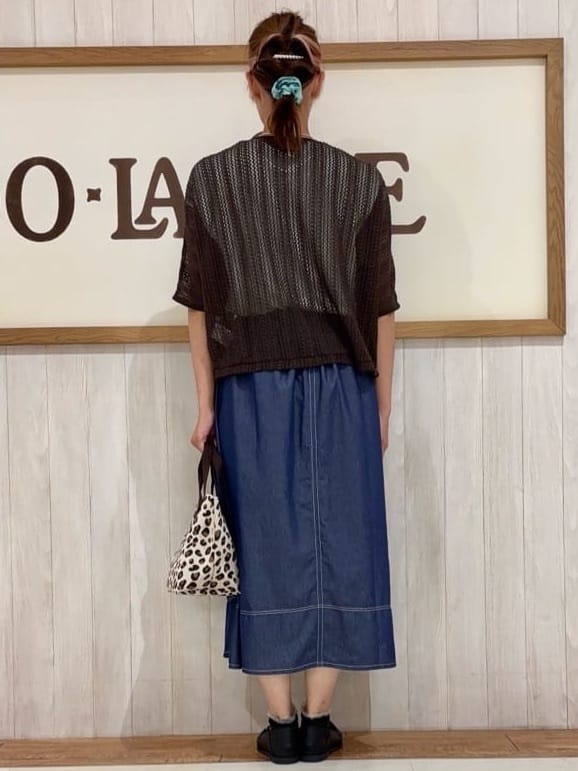 みきぽんさんの「SHOO･LA･RUE｜【洗える/S-LL】季節の変わり目に 透かし柄が涼やか ジップブルゾン」を使ったコーディネート