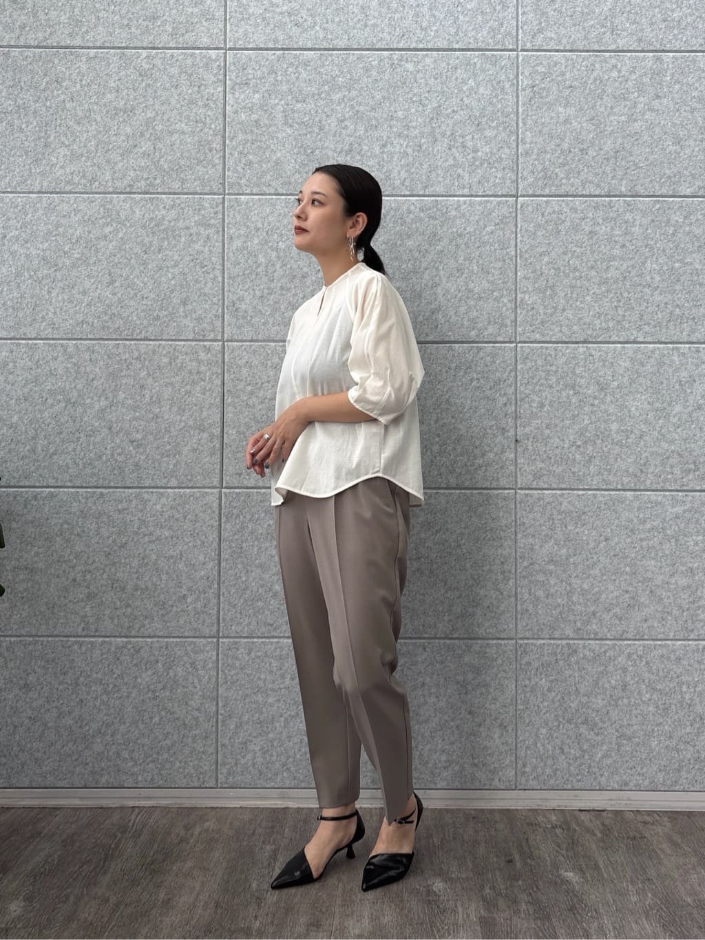ayanoさんの「INDIVI｜ボトルネックブラウス」を使ったコーディネート