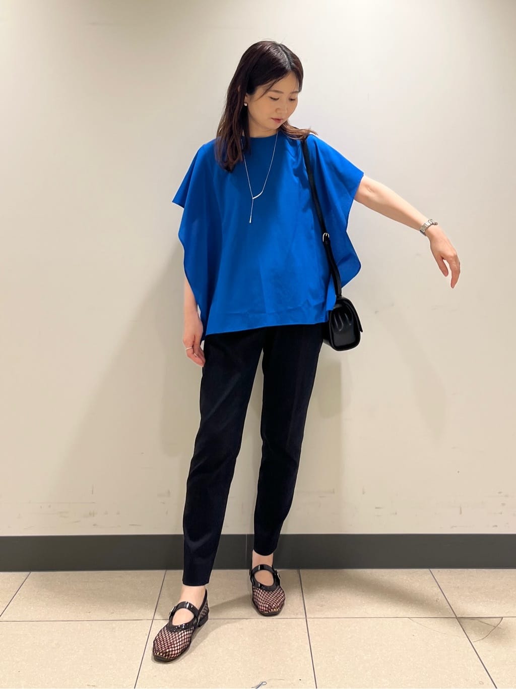shokoさんの「INDIVI｜【体型カバー】スクエアブラウス」を使ったコーディネート