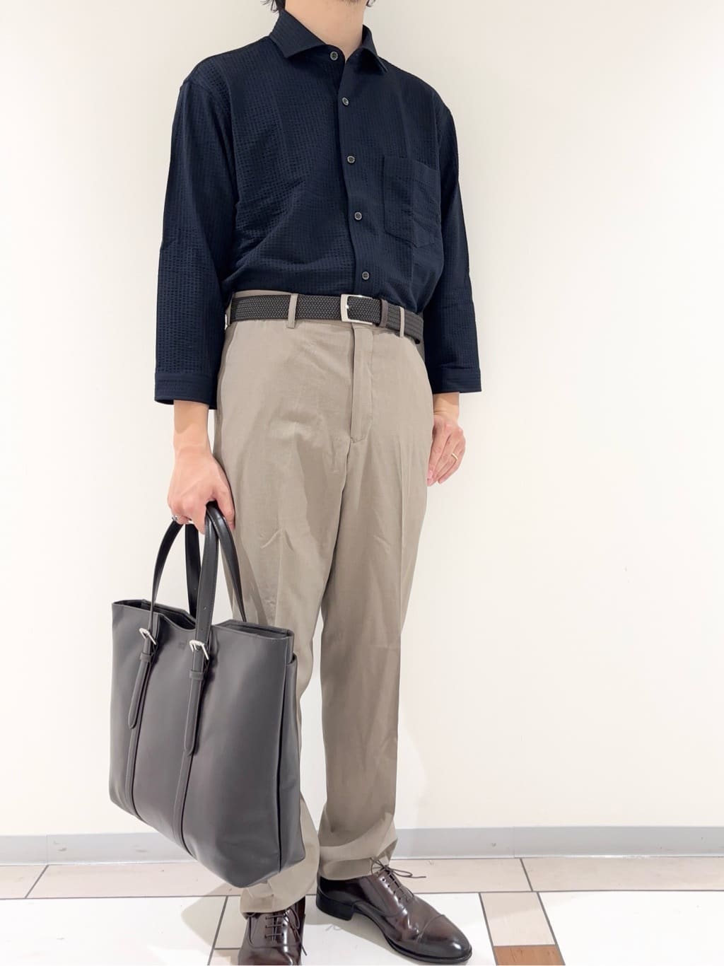及川さんの「TAKEO KIKUCHI｜【COOL CITY WEAR】アーバンクール パンツ /接触冷感・吸水速乾」を使ったコーディネート