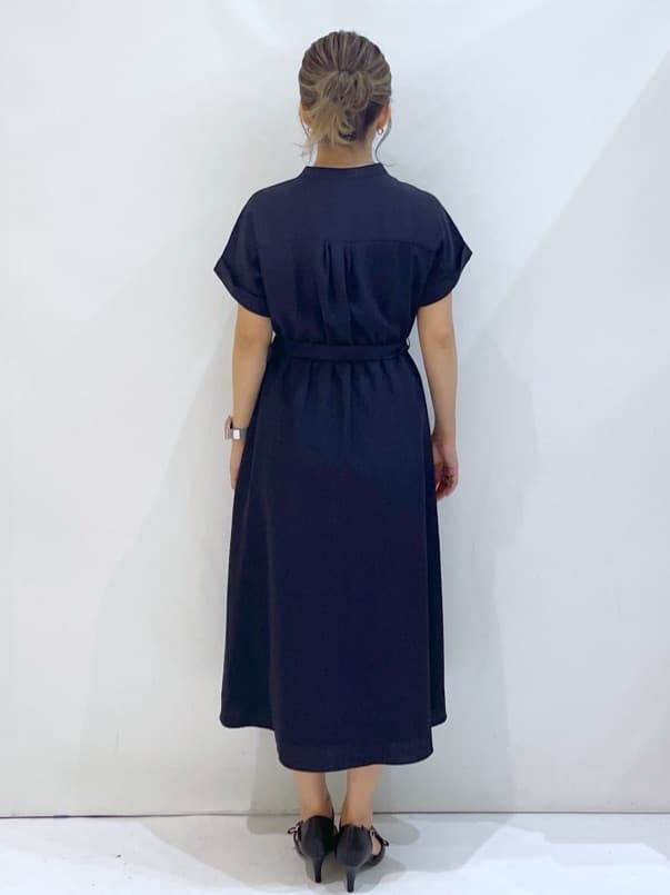 manaさんの「OPAQUE.CLIP｜《7色展開／XS-LLサイズ》ダブルポケットスキッパーシャツワンピース【吸水速乾／防シワ／イージーア」を使ったコーディネート