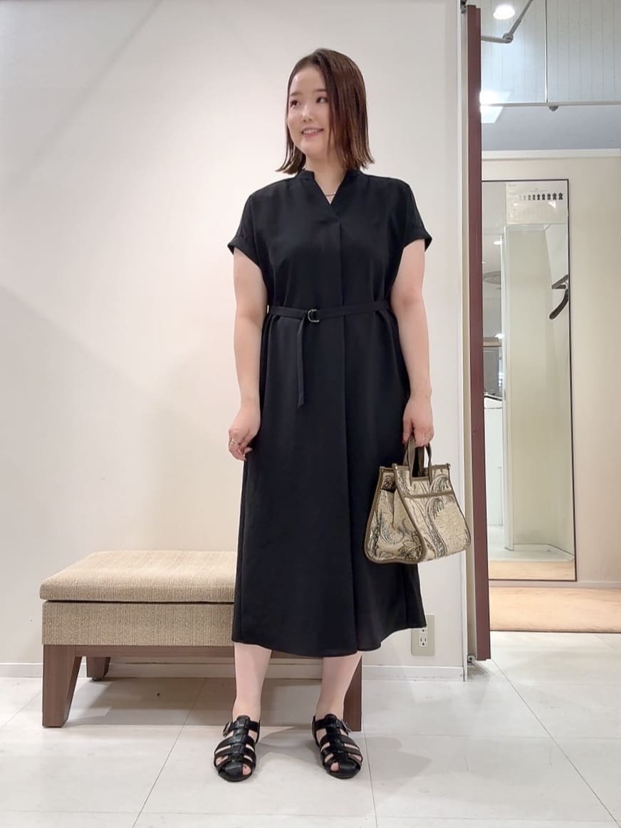 YUIさんの「UNTITLED｜【UV/はっ水】リラククールワンピース」を使ったコーディネート