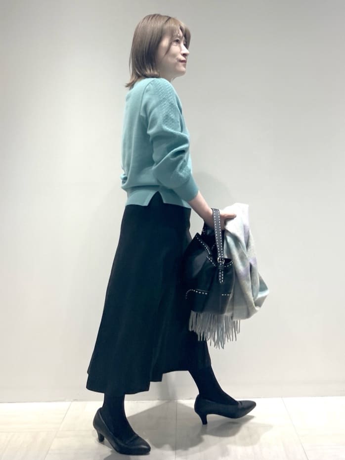 関根さんの「Reflect｜【通勤】スエードライクフレアスカート」を使ったコーディネート