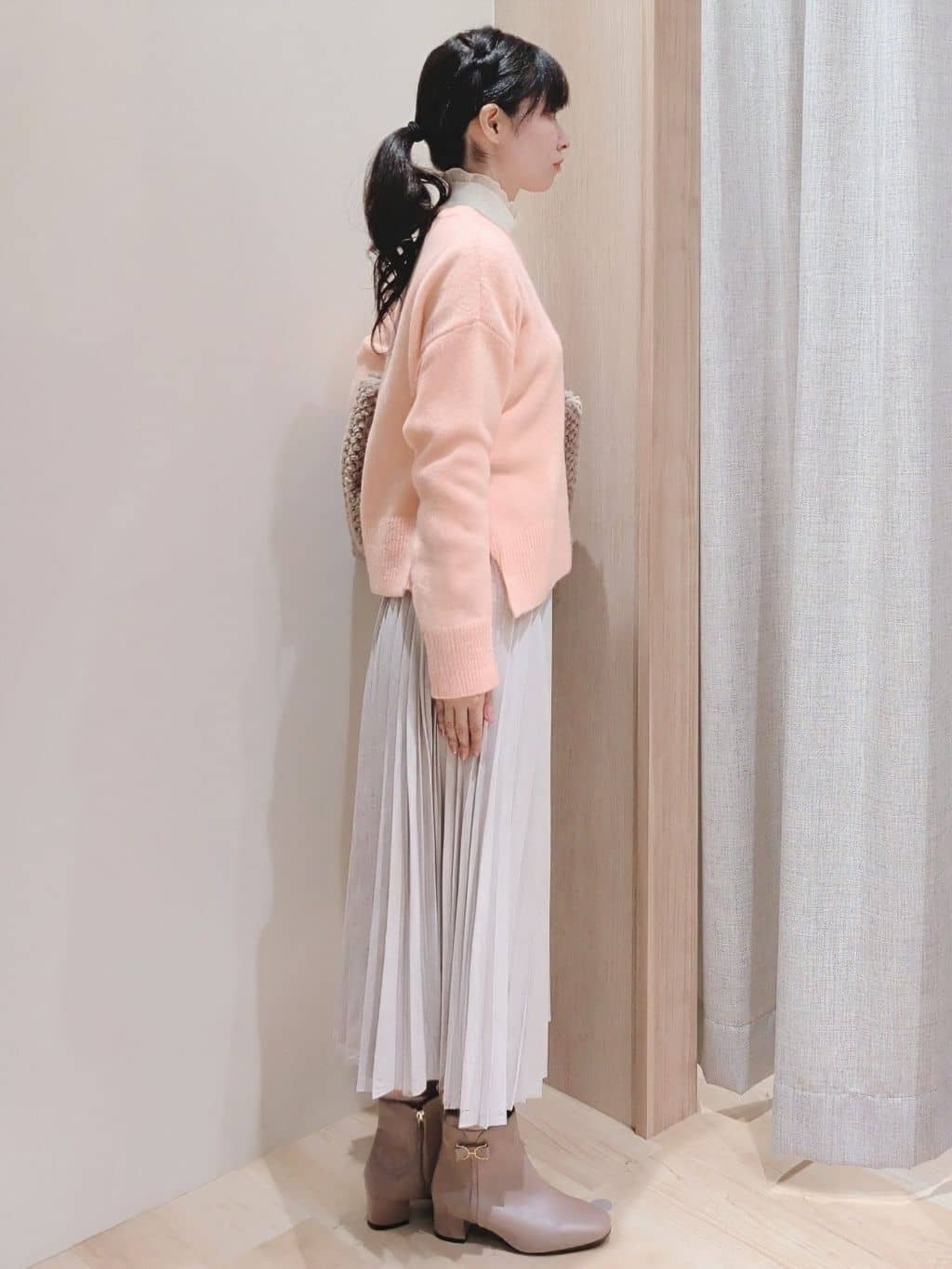 Yuiさんの「grove｜プリーツレイヤードニットプルオーバー」を使ったコーディネート