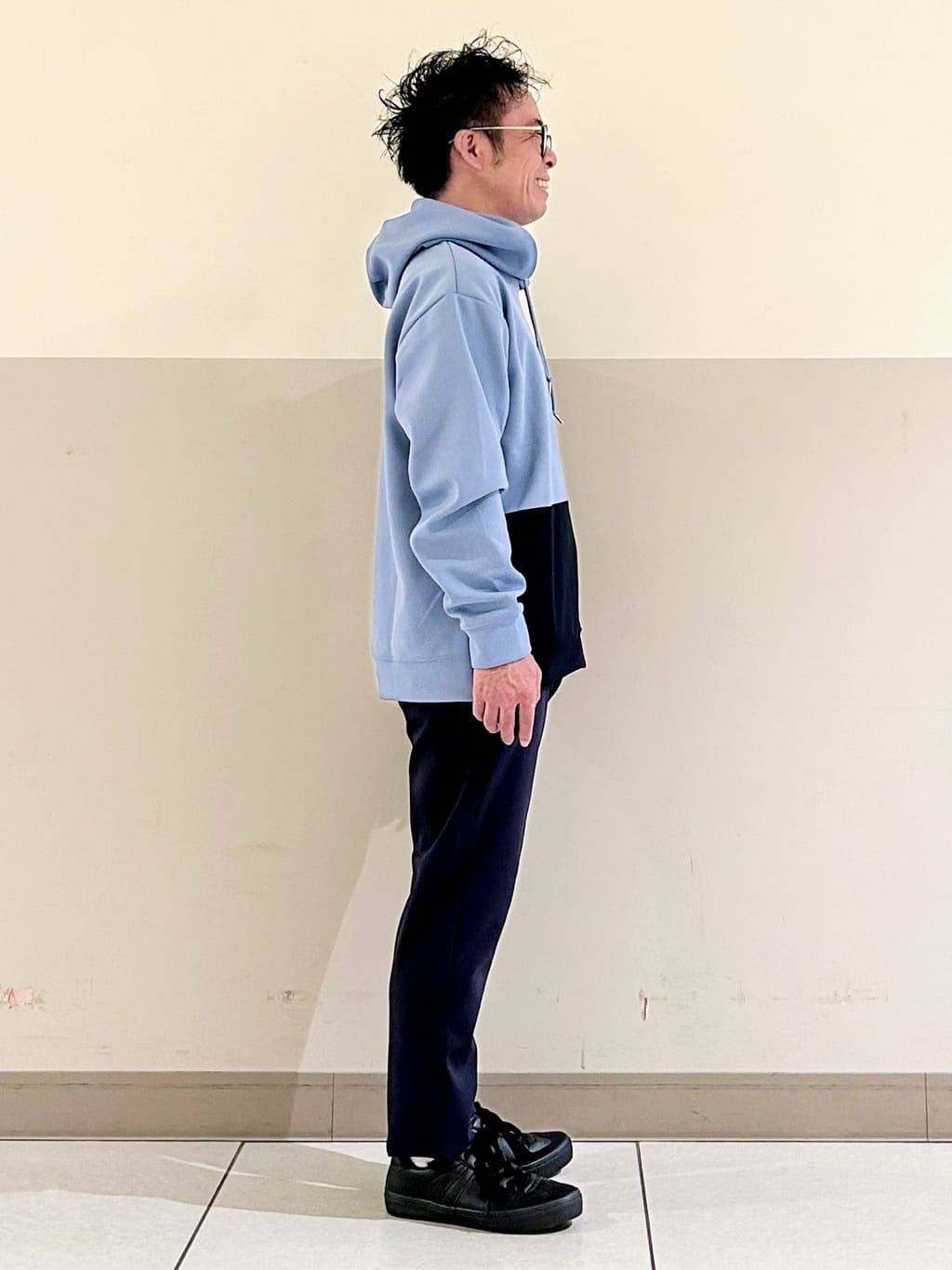 KENJI Iさんの「THE SHOP TK｜【一枚で着映える】ポンチブロッキングパーカ 洗濯機OK」を使ったコーディネート