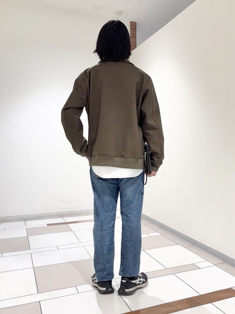 及川さんの「TAKEO KIKUCHI｜【JUST ONE LAYER】ダウンファブリック ジップアップ リブ ブルゾン」を使ったコーディネート