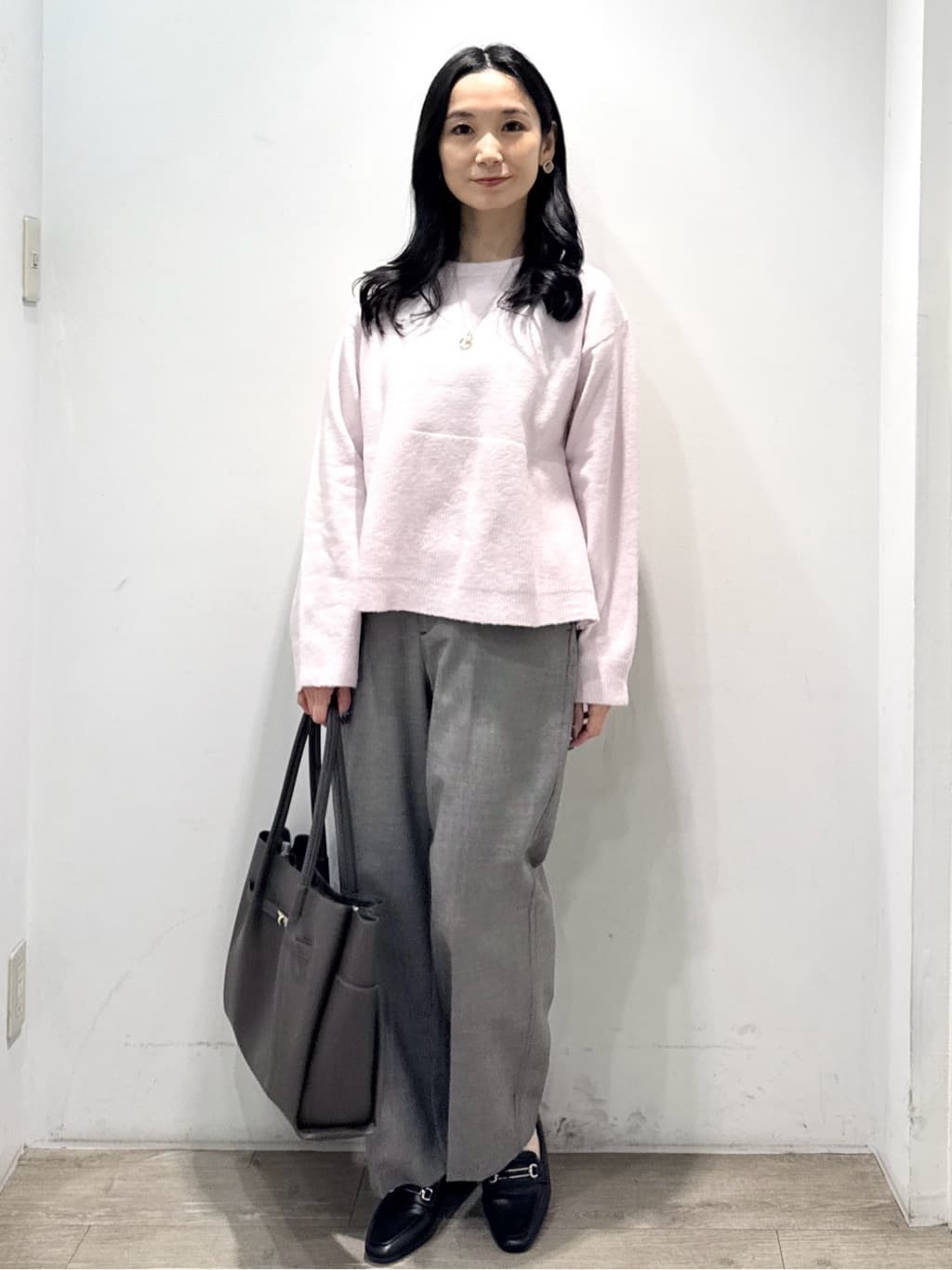 yuicciさんの「OPAQUE.CLIP｜ペプラムニット【洗濯機OK】」を使ったコーディネート