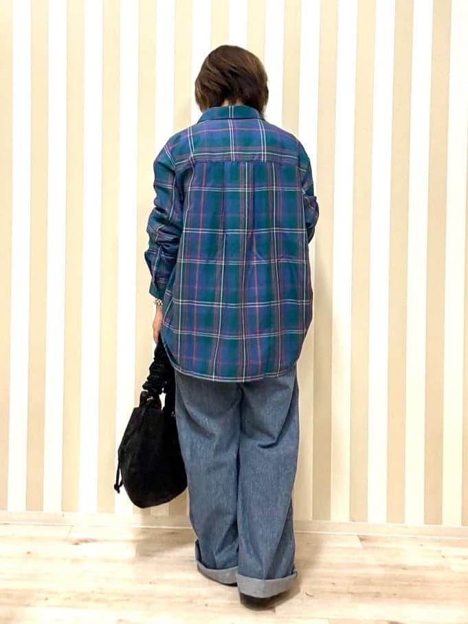 pieceさんの「SHOO･LA･RUE｜【洗濯機可/S-LL】程よい抜け感 大人のチェックシャツ」を使ったコーディネート